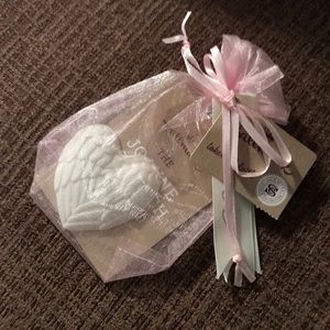 Hallmark Friendship Angel Wings